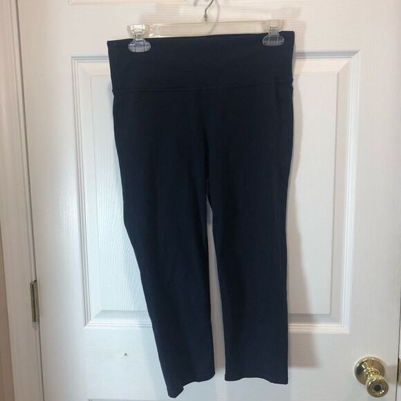 Athleta Pants - Athleta navy blue Capri length workout leggings size medium